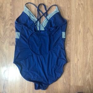 Vineyard Vines Women’s One Piece Bathing Suit Size XL Nautical Navy Blue